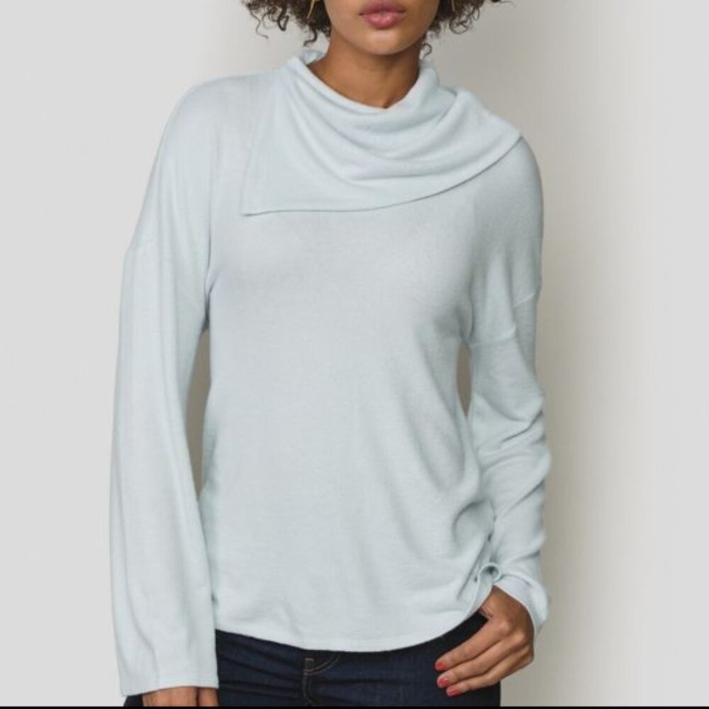 AVON SIDE COLLAR TOP (SIZE XL 16)